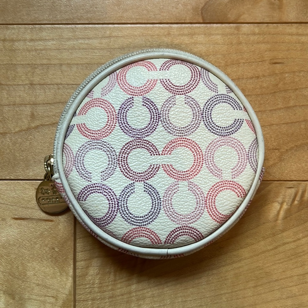 Coach Signature Round Change Purse